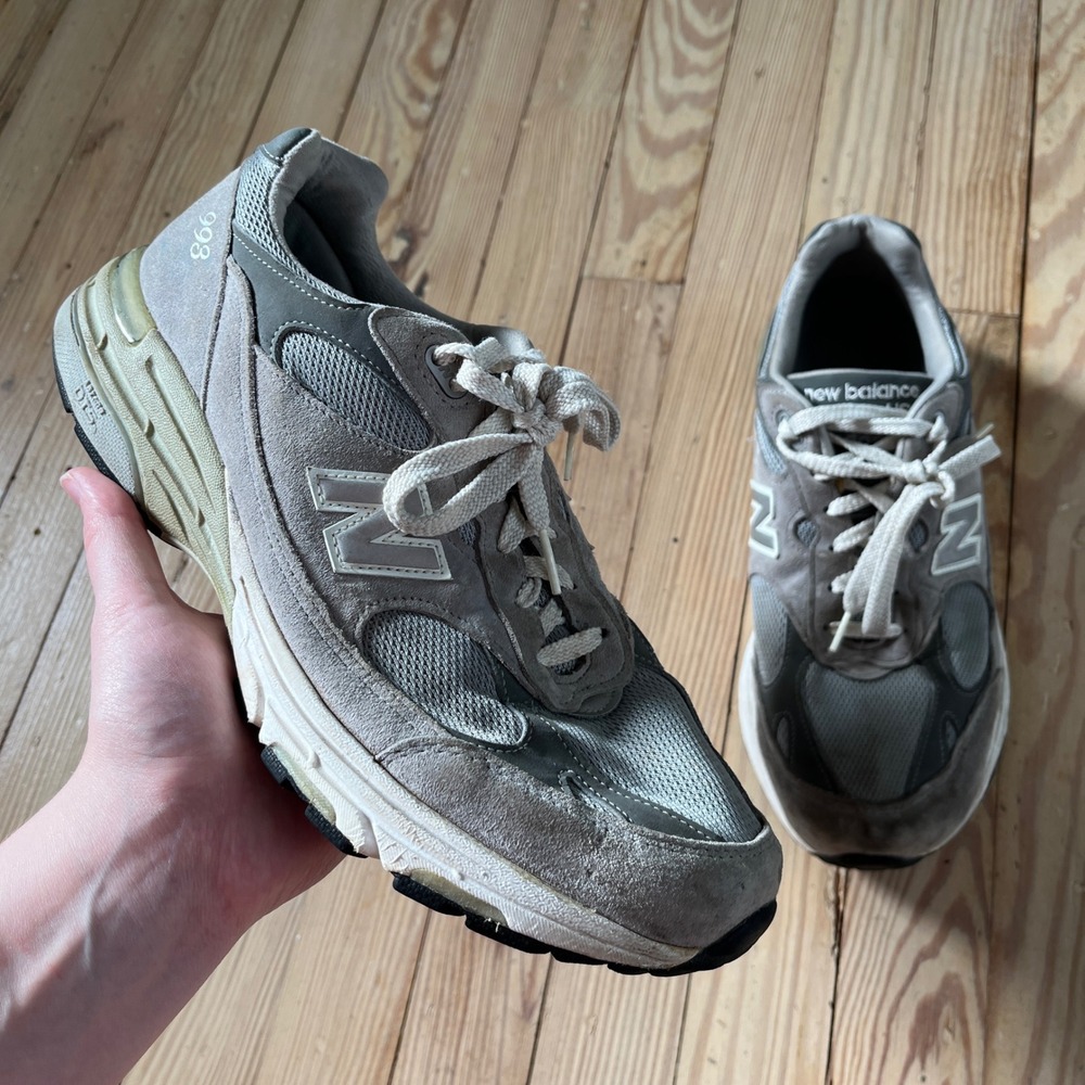 New Balance 993 Running Shoes Mens 10 2E Grey Suede Made in USA MR993GL Wide